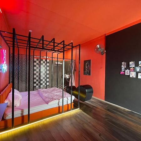 Couple Hotel - Khach San Tinh Yeu Buon Ko Sir Exterior photo